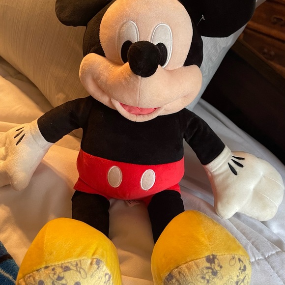 Mickey Mouse Toddler Room Lot - Picture 3 of 6